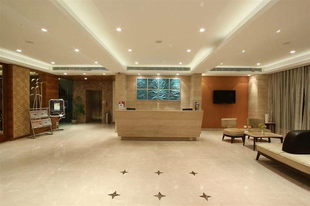 Hotel Riverview Ahmedabad Exteriör bild